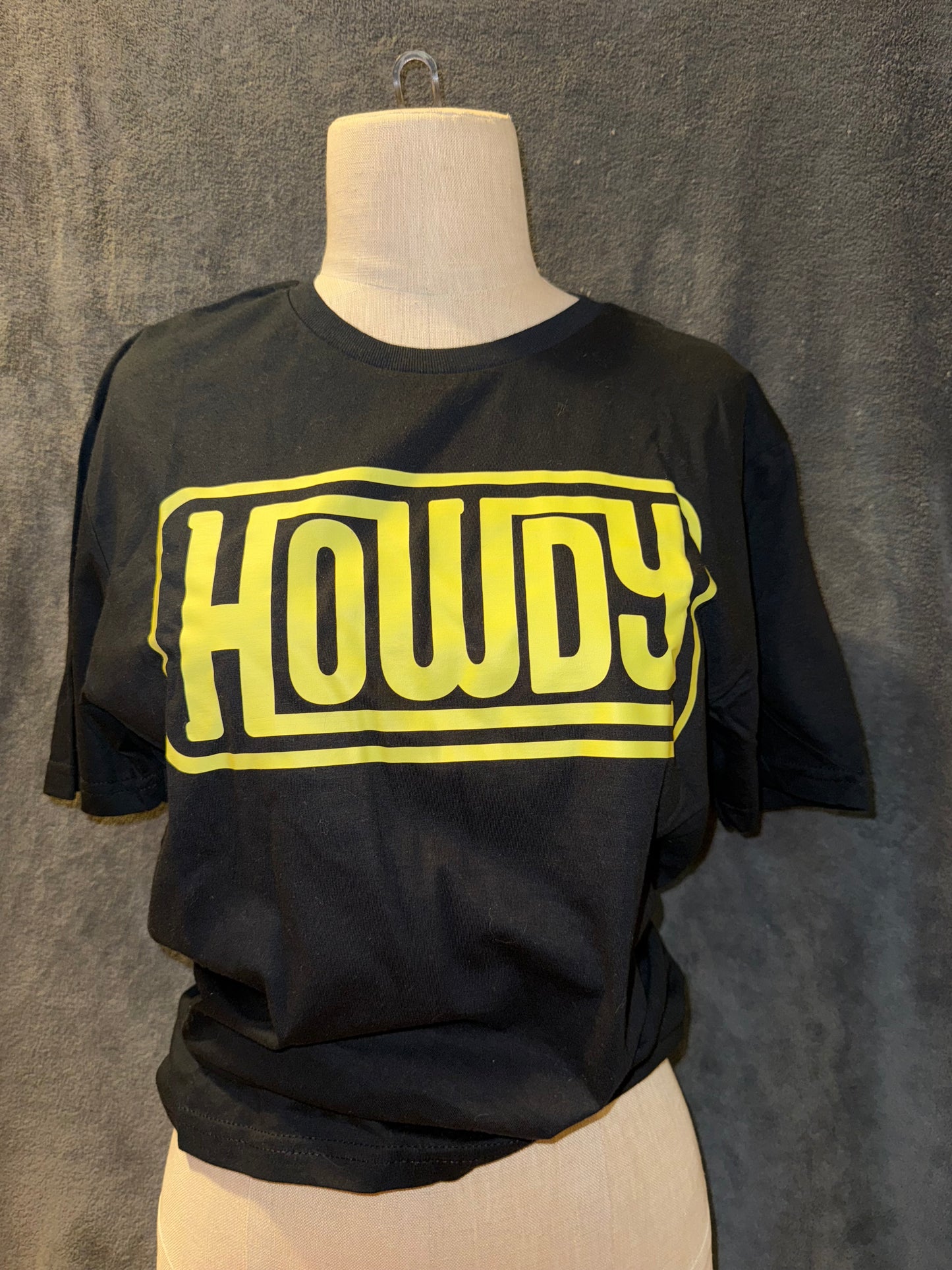 Howdy Graphic T-shirt