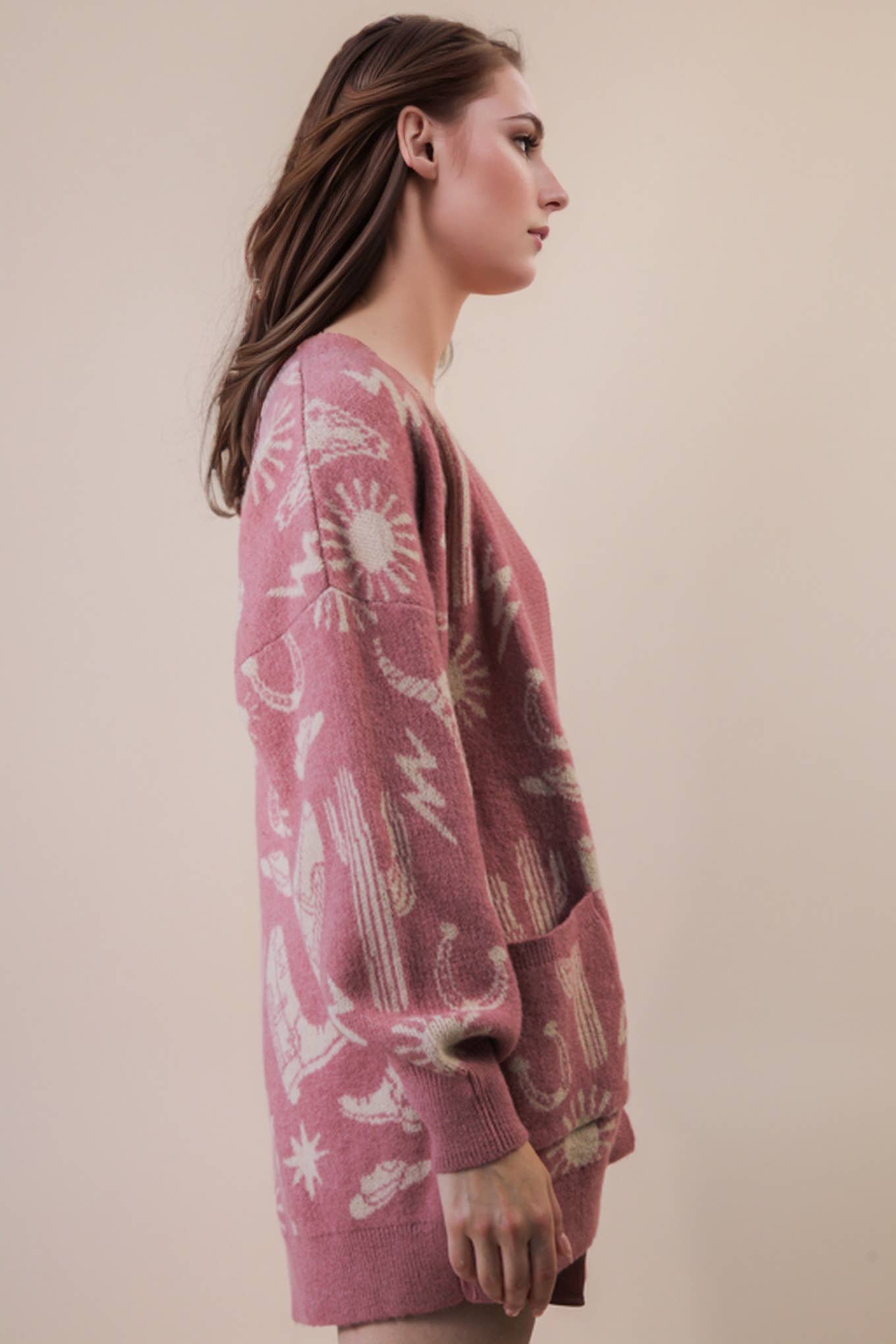 12W3393N-Oversized Western Graphic Knit Sweater Cardigan