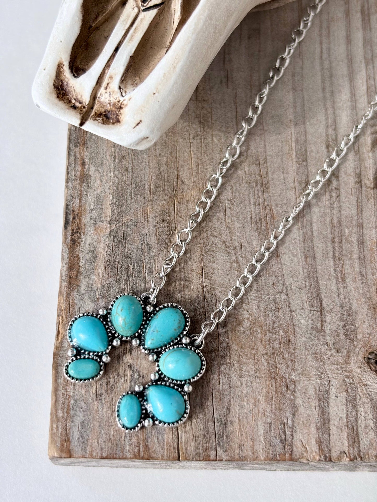 Western Style Turquoise Stone Pendant Link Chain Necklace