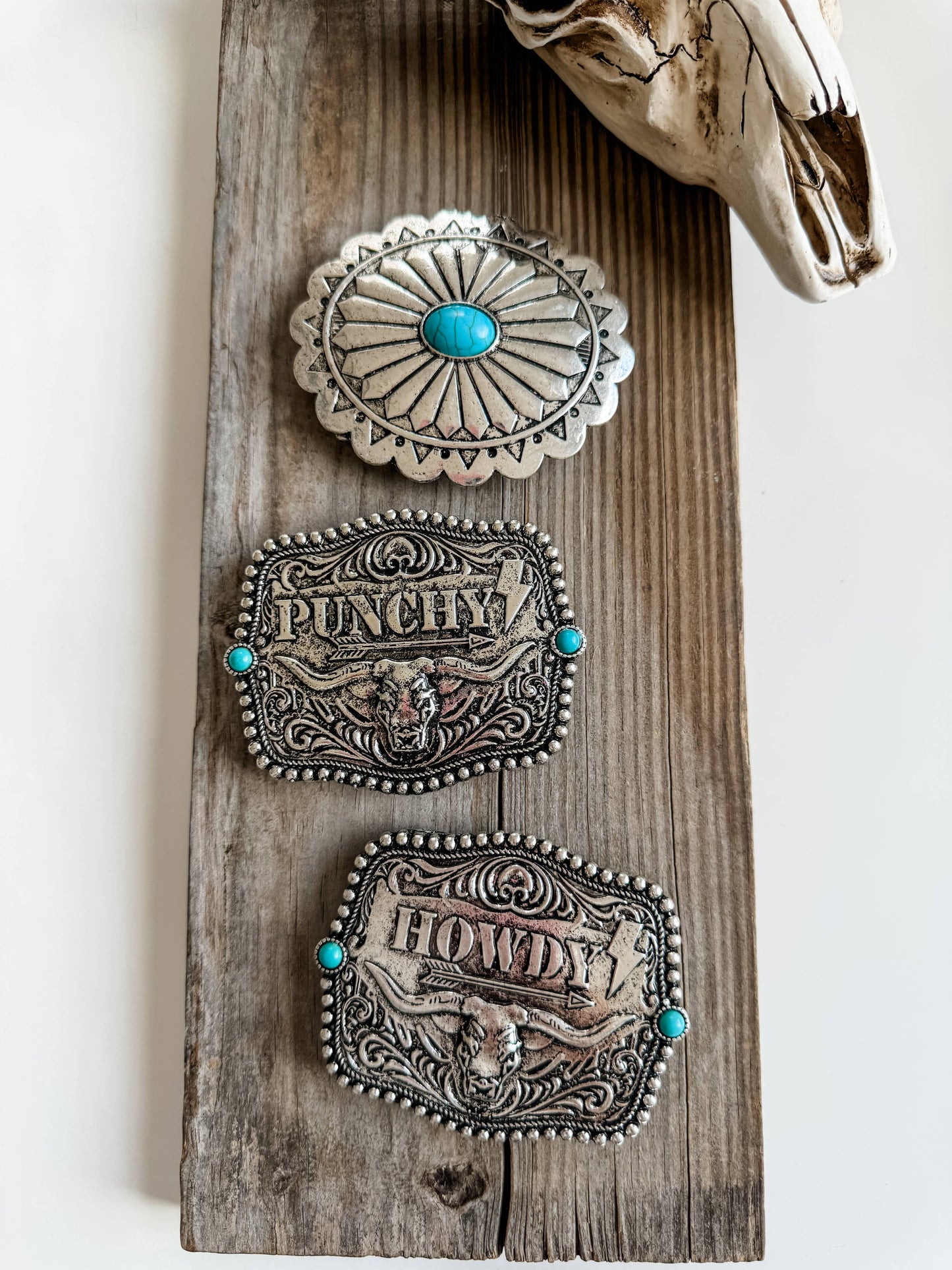 Western Typography Belt Buckle - Howdy - Punchy - Concho