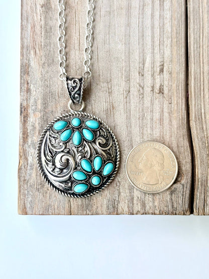 Western Squash Blossom Stone Round Pendant Necklace